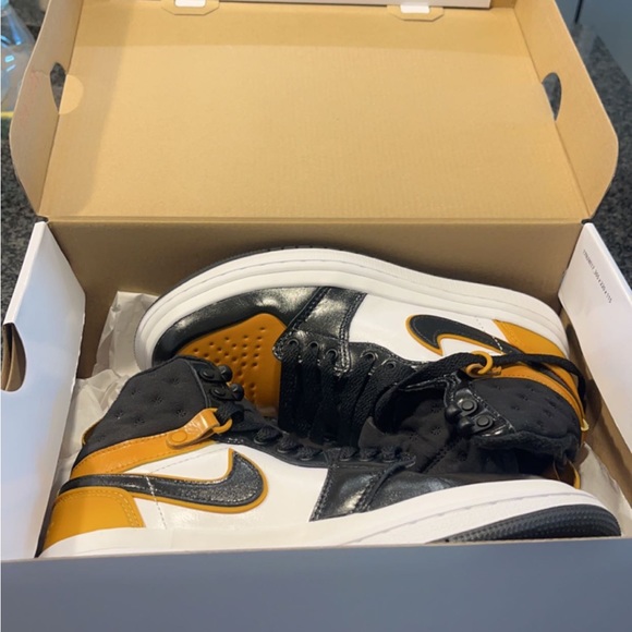 Jordan Brand Wmns Air Jordan 1 Acclimate 6 - Picture 1 of 4